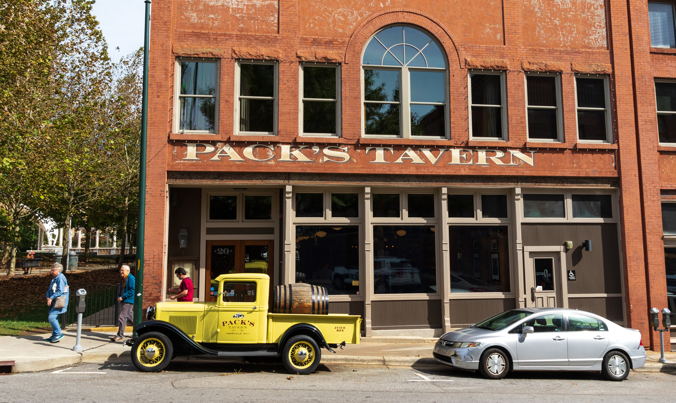 packs tavern asheville